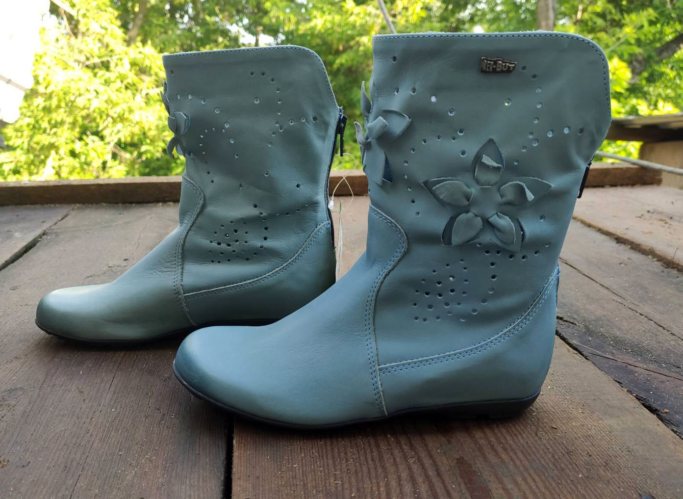 

Кожаные сапожки для девочки Renbut 33-4209 голубого цвета. 35