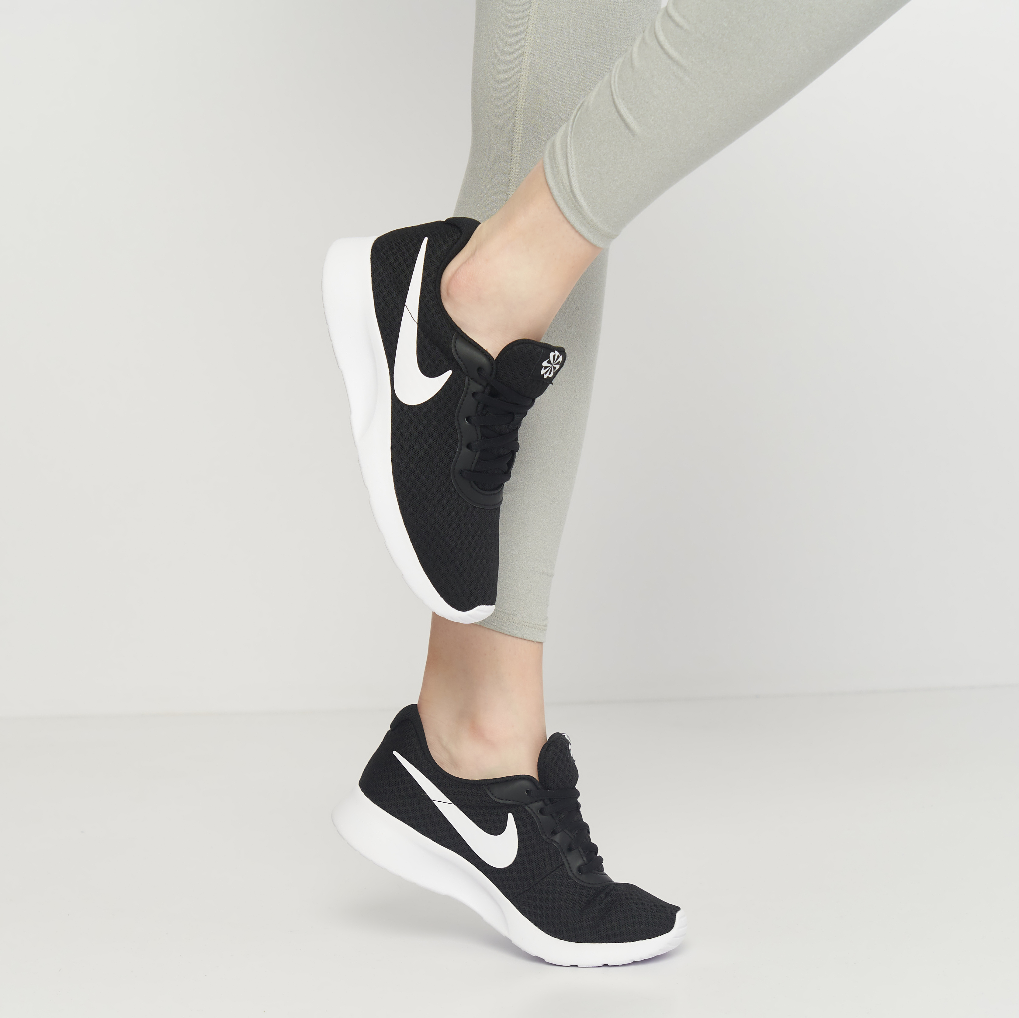 Wmns nike cheap tanjun sandal preço