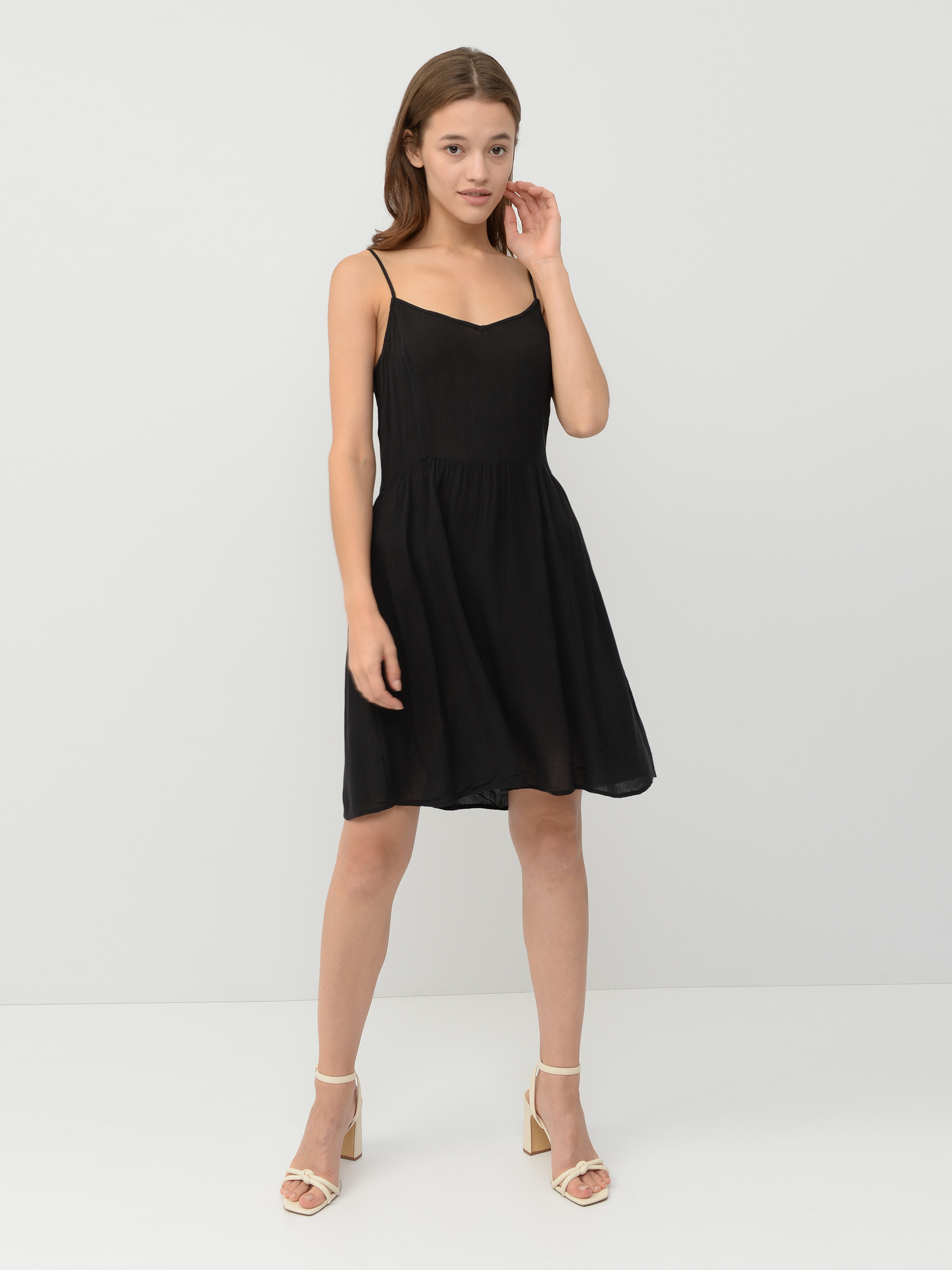 

Сарафан H&M 2244112 38 Черный