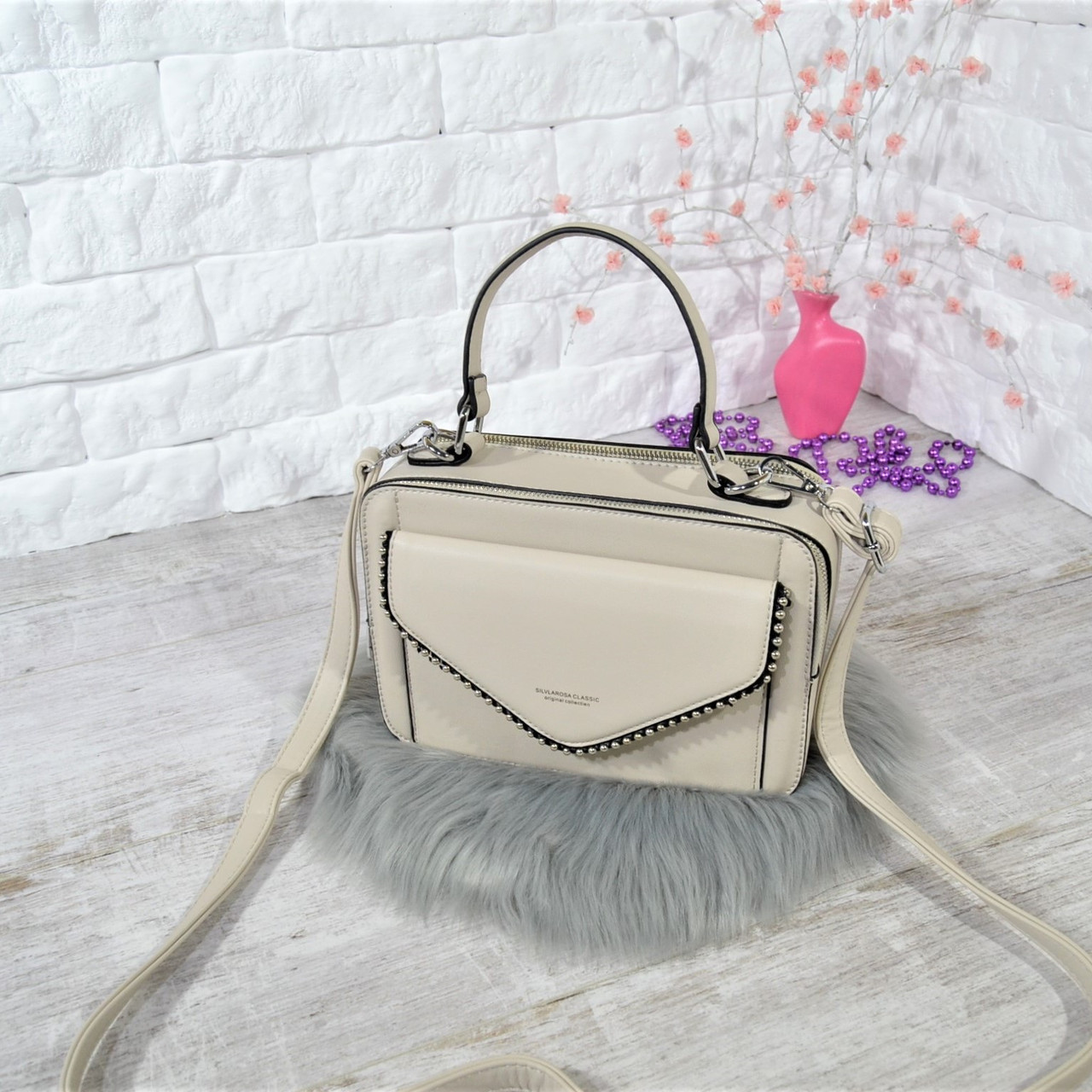 

Женская сумка SilvlaRosa Classic бежевая С39856
