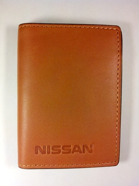 

Кожаная обложка для прав Image-D с логотипом Nissan желтая 5070