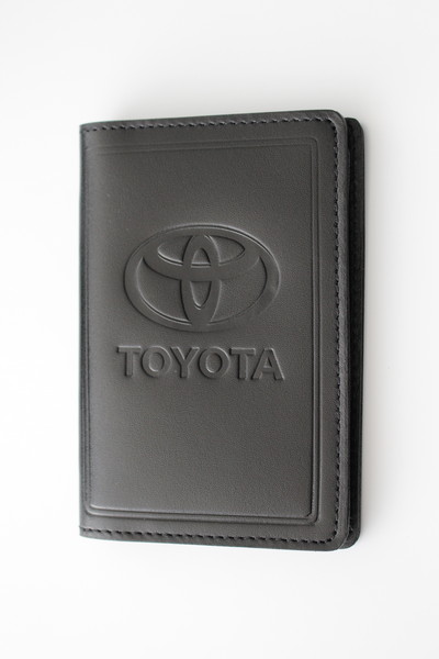 

Кожаная обложка для прав Image-D с логотипом Toyota черная 5062