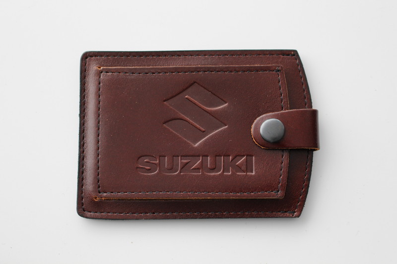 

Кожаная обложка для прав Image-D с логотипом Suzuki каштановая 5072