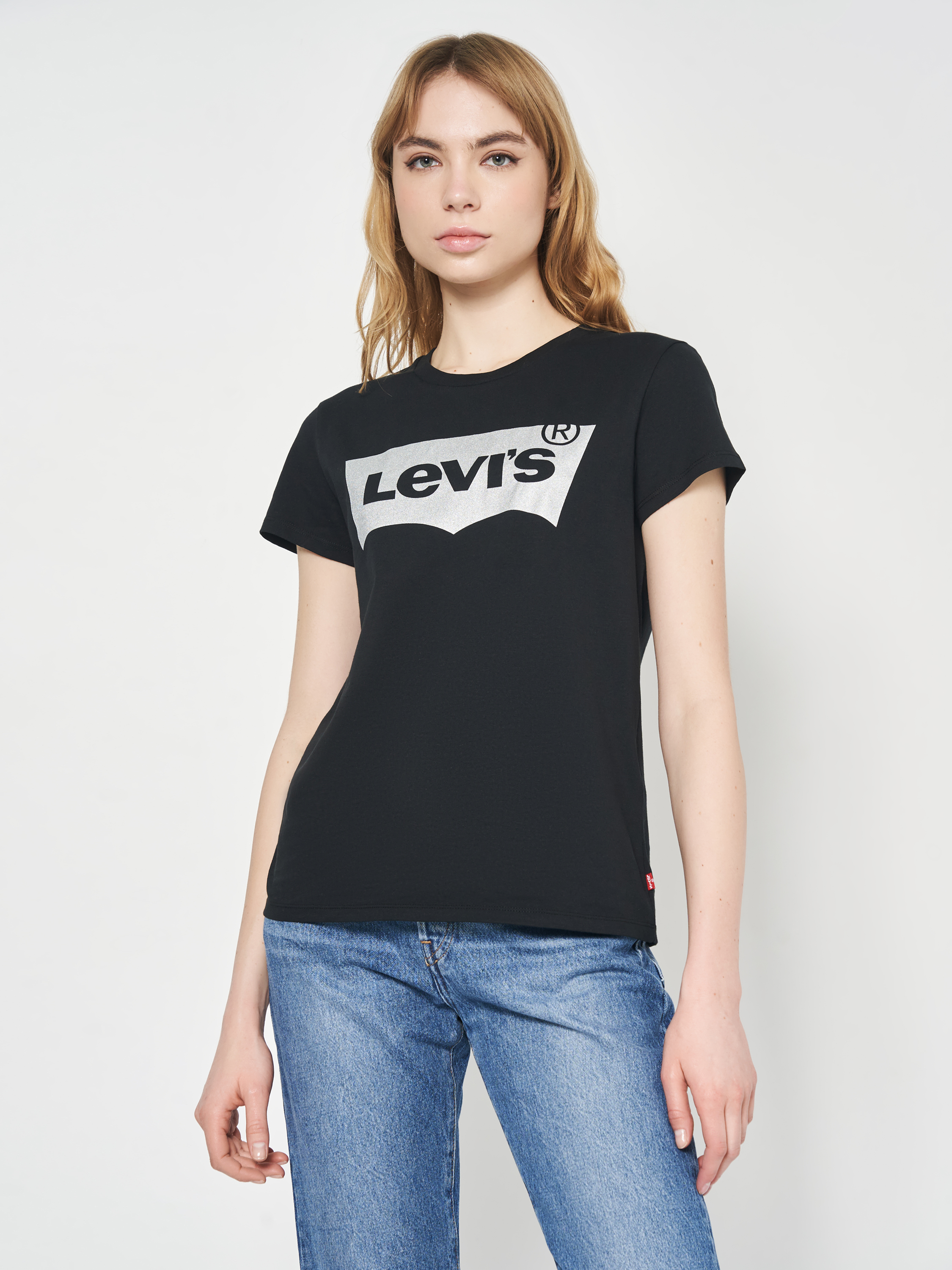 Акція на Футболка Levi's The Perfect Tee 17369-0483 S Holiday Tee Black від Rozetka