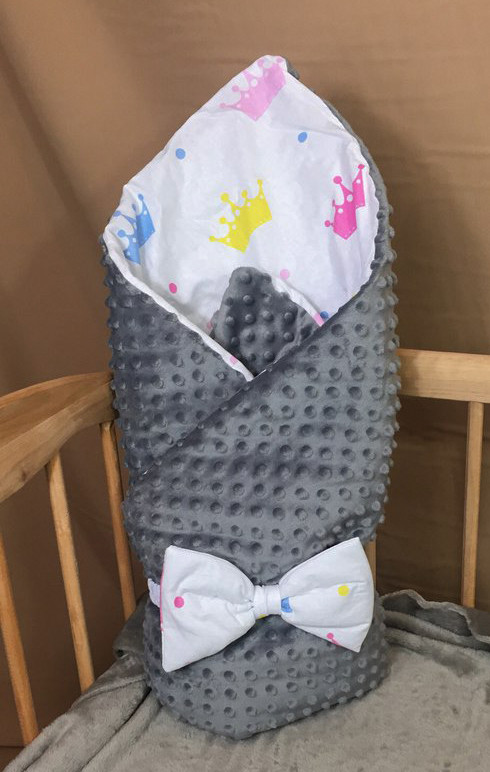 

Демисезонный конверт на выписку Kid Way Минки разноцветные короны 80х80 см серый