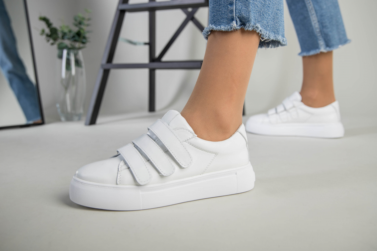 

Кеды женские замшевые на липучках LuxuryShoes 7355/37 Белые