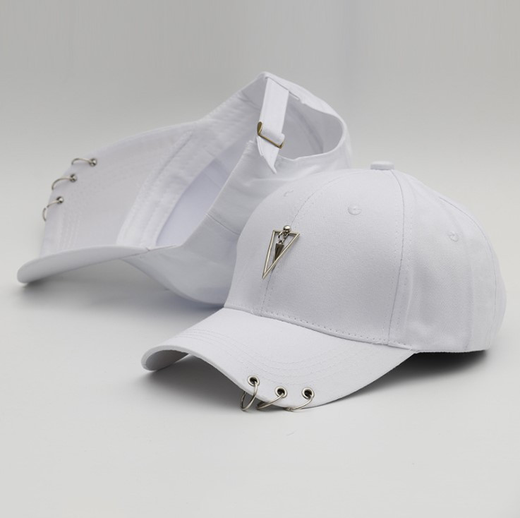

Кепка Jsstore Треугольник Белая с Кольцами