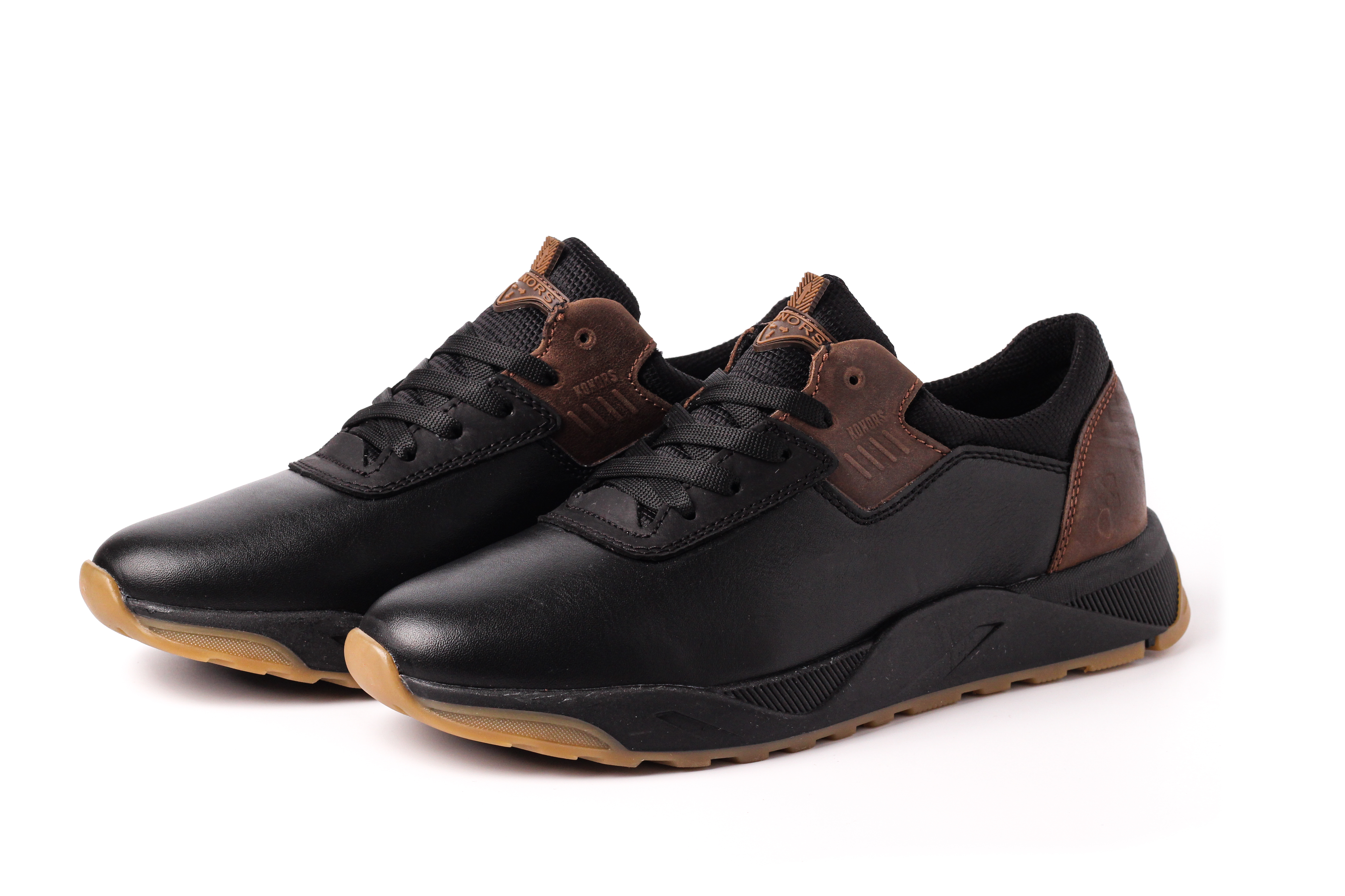 

Кроссовки KONORS 1494-7-18BLACK 40 Черный