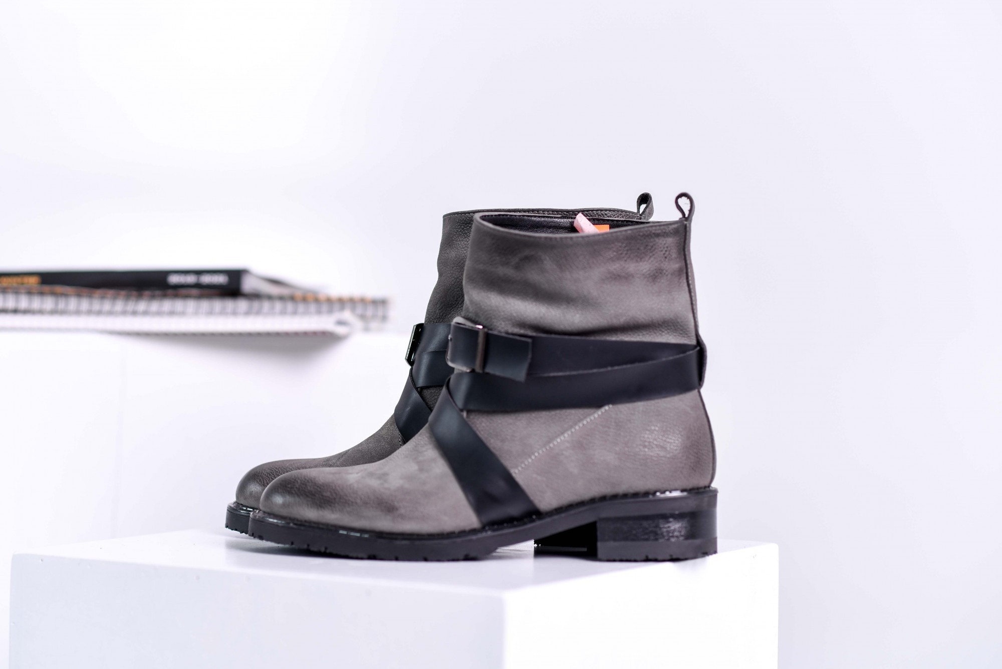 

Ботинки Maya Shoes 2371 Серый 37р