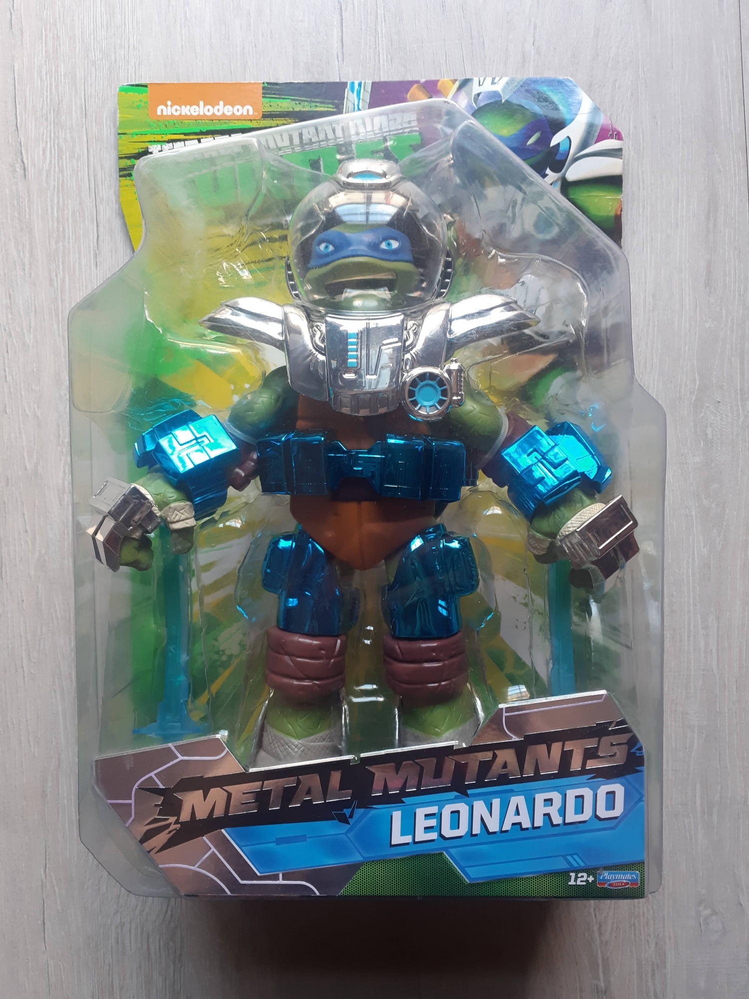 

Мегафигурка TMNT Черепашки-ниндзя Леонардо 38 см 91813