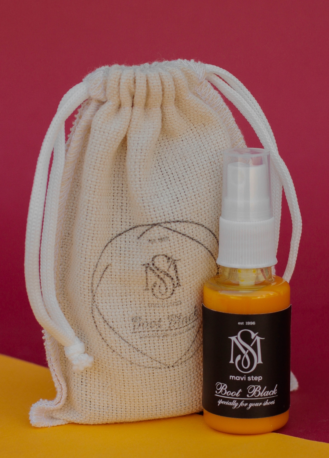 

Зеленый спрей-восстановитель для замши и нубука MAVI STEP Nubuck & Suede Spray, 50 мл
