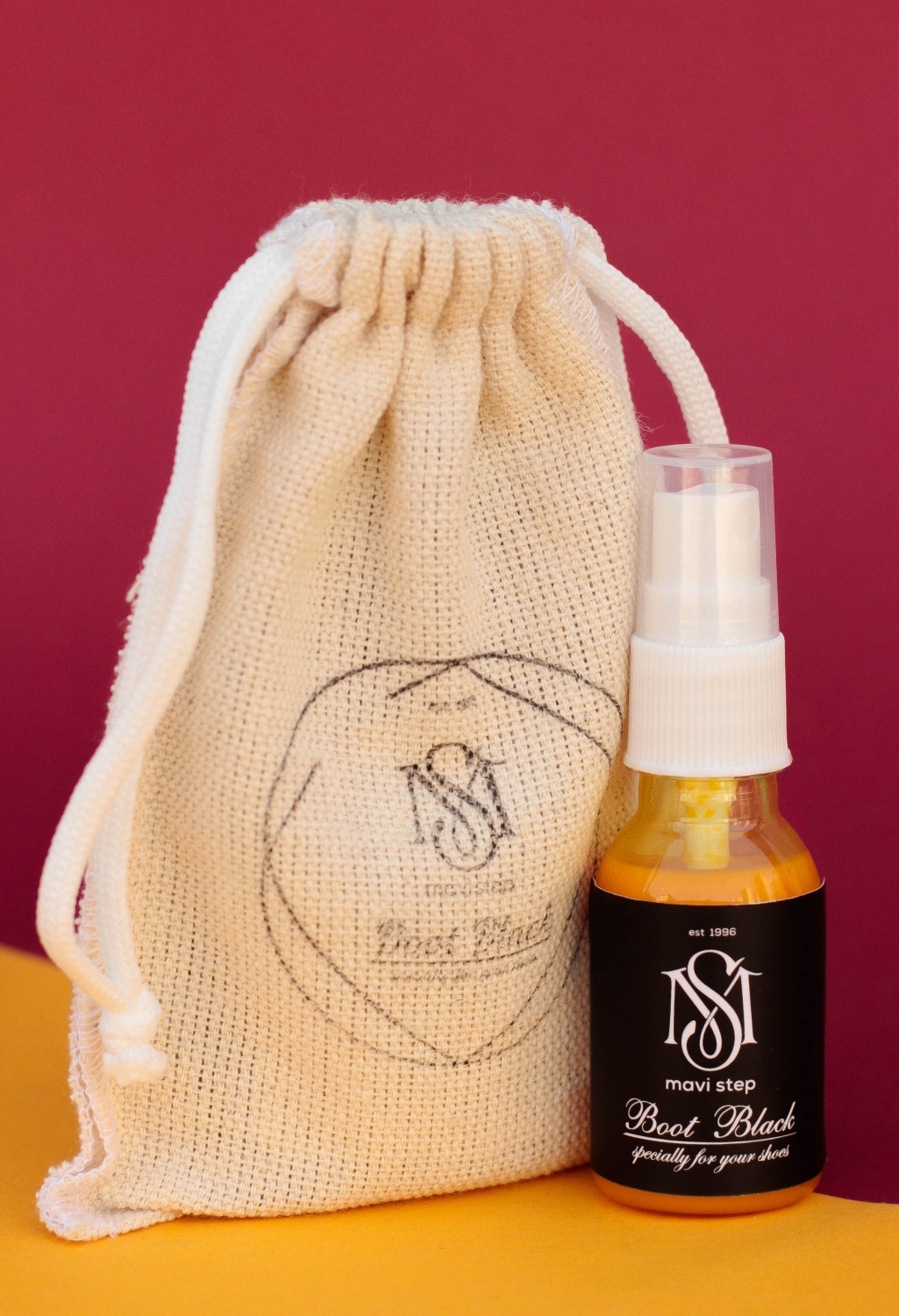 

Желтый спрей-восстановитель для замши и нубука MAVI STEP Nubuck & Suede Spray, 25 мл