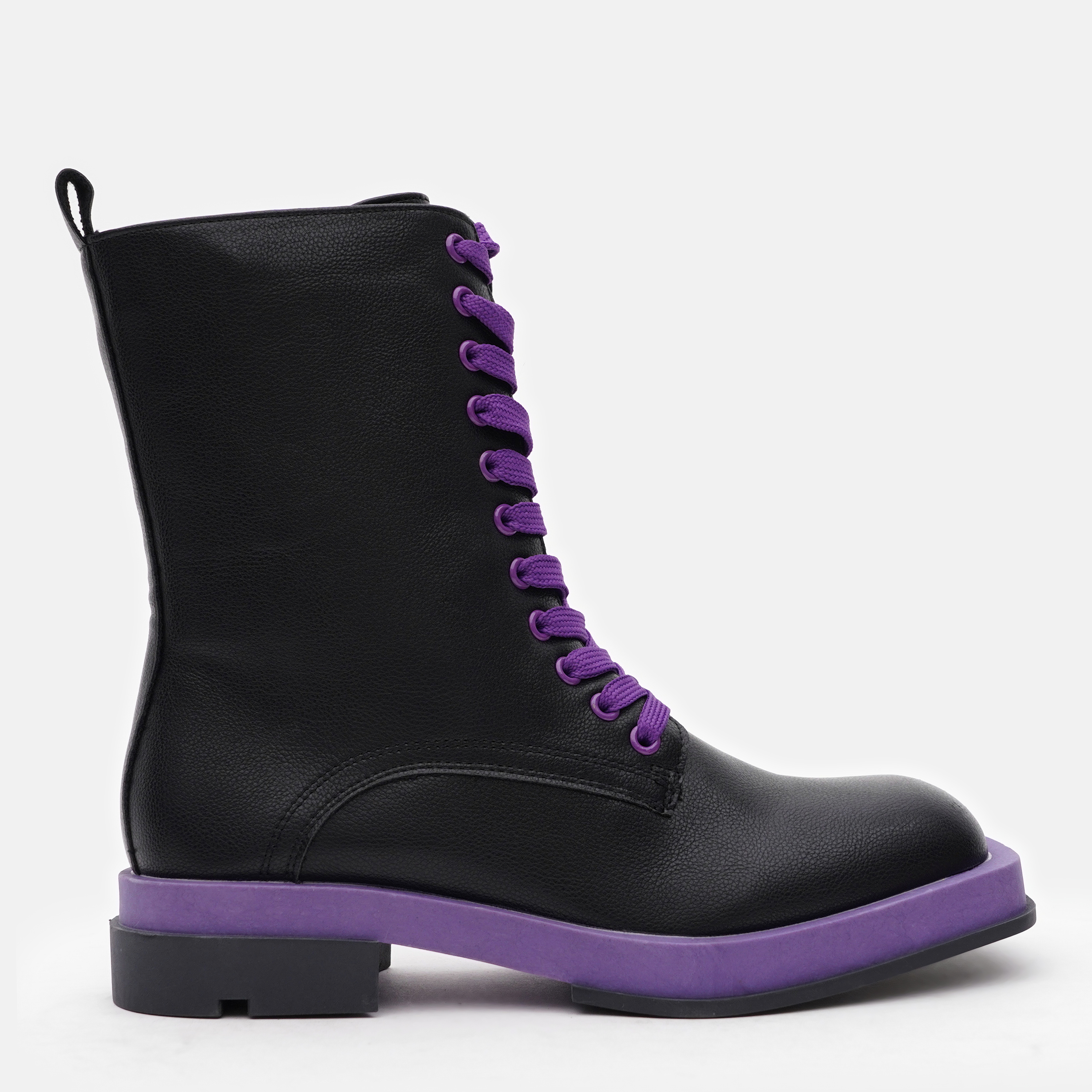 Акція на Жіночі зимові черевики високі Keddo 818150/01-05E 40 25.5 см Чорні з фіолетовим від Rozetka