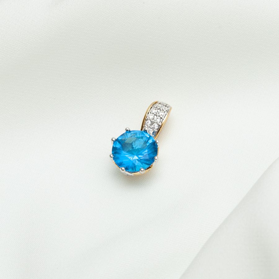 

Кулон с голубым камнем 181 3600/1