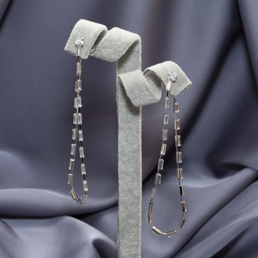 

Серьги длинные с камнями EH32624 B