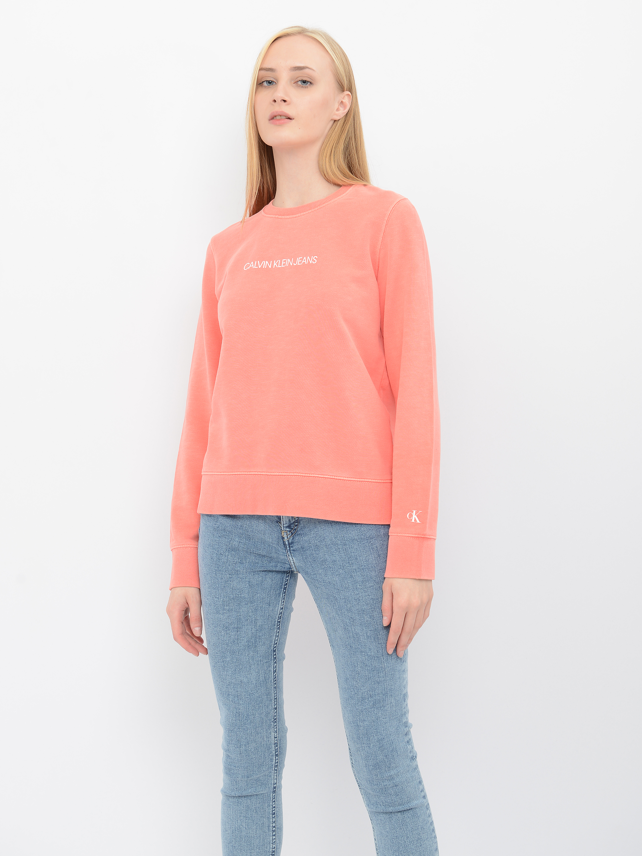 

Свитшот Calvin Klein Jeans Shrunken Institutional Gmd Cn J20J214209-SM90 S Island Punch