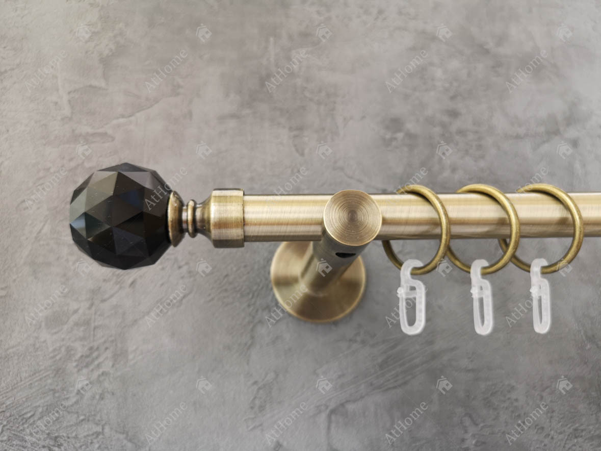 

Карниз Quadrum Черный кристалл 160 см одинарный универсальный Антик 19 мм гладкая (кольца с крючками)