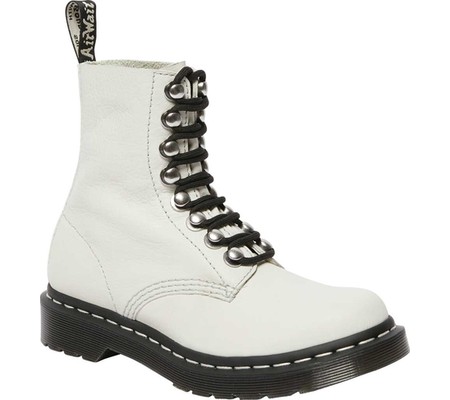 

Женские ботинки Dr. Martens 1460 Pascal Hardware 8-Eye Boot Bone Virginia Leather 42