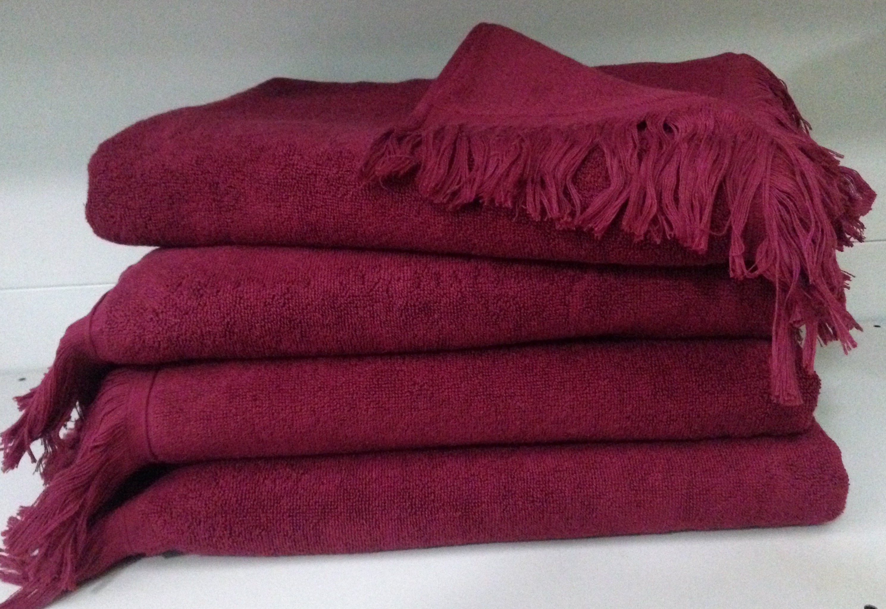 

Махровое полотенце Moka Textile с Бахромой Вишневое 70*140см