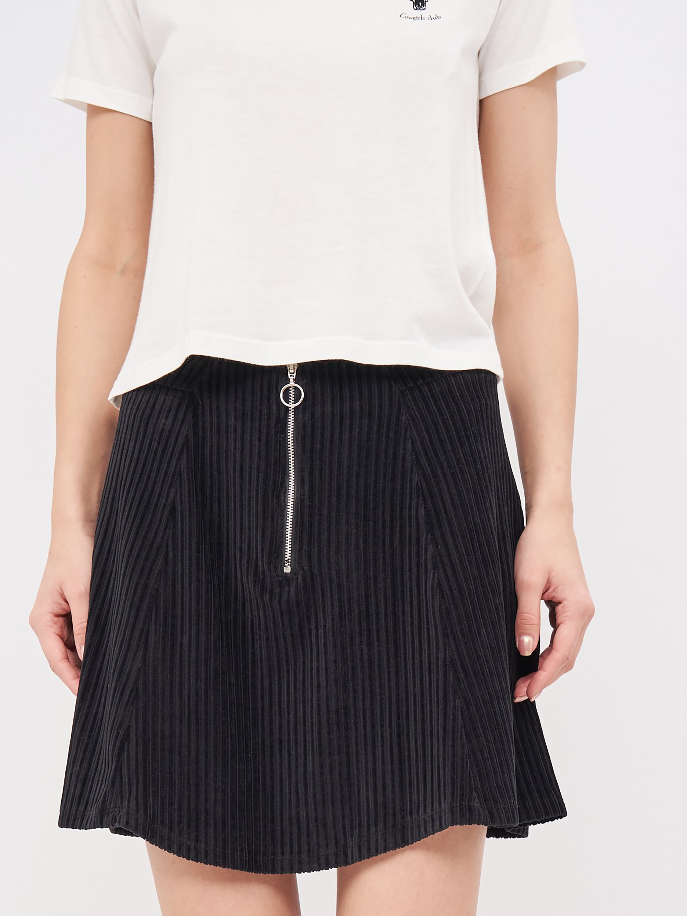 

Юбка вельветовая Pull & Bear 9398/365/800 L Черная