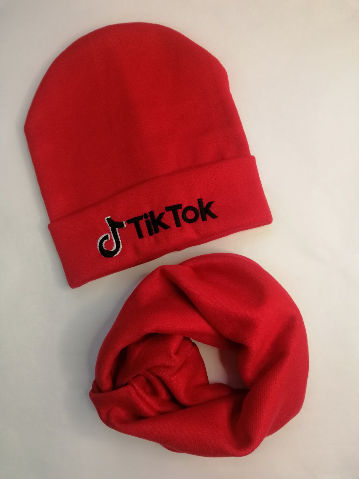 

Набор зимний шапка и хомут TikTok подкладка флис ,Размер 48-52, красный