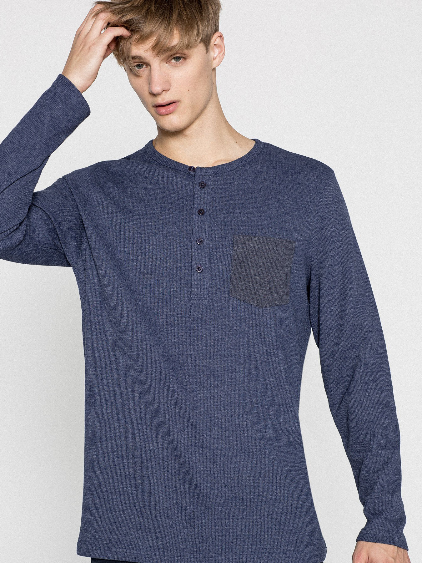 

Лонгслив Pull & Bear 05237517401 S Синий