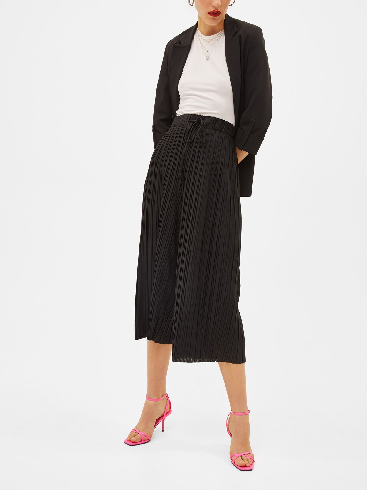 

Брюки Bershka 00092296800 S Черные