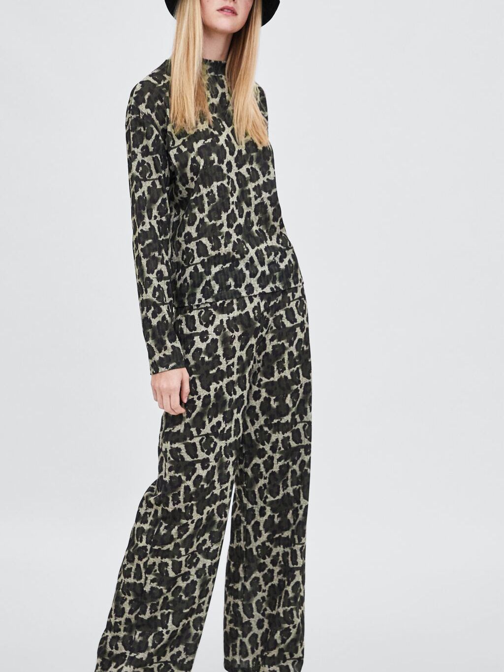 

Брюки Zara 00909337051 S Принт