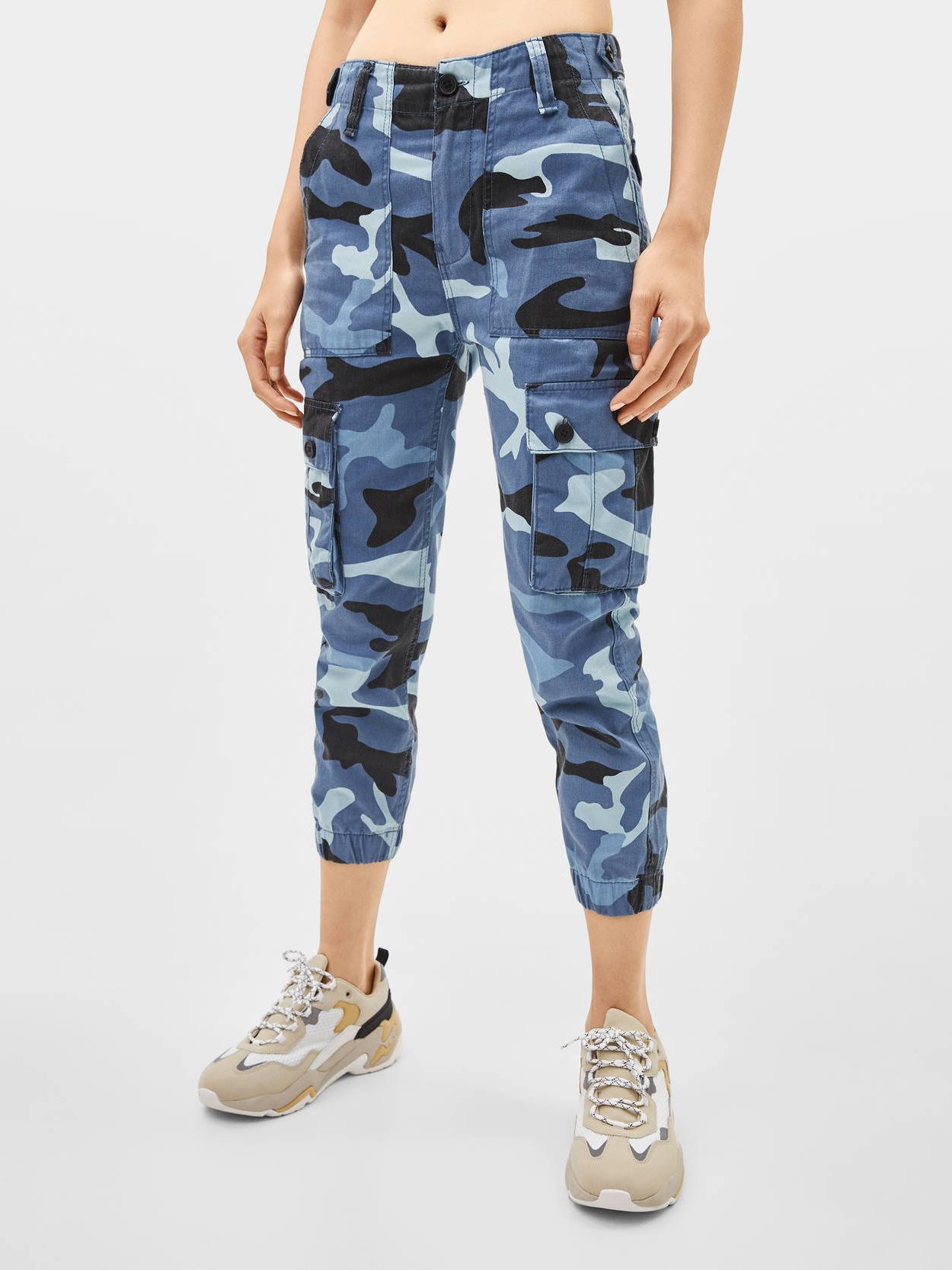 

Брюки Bershka 05252019427 38 Принт
