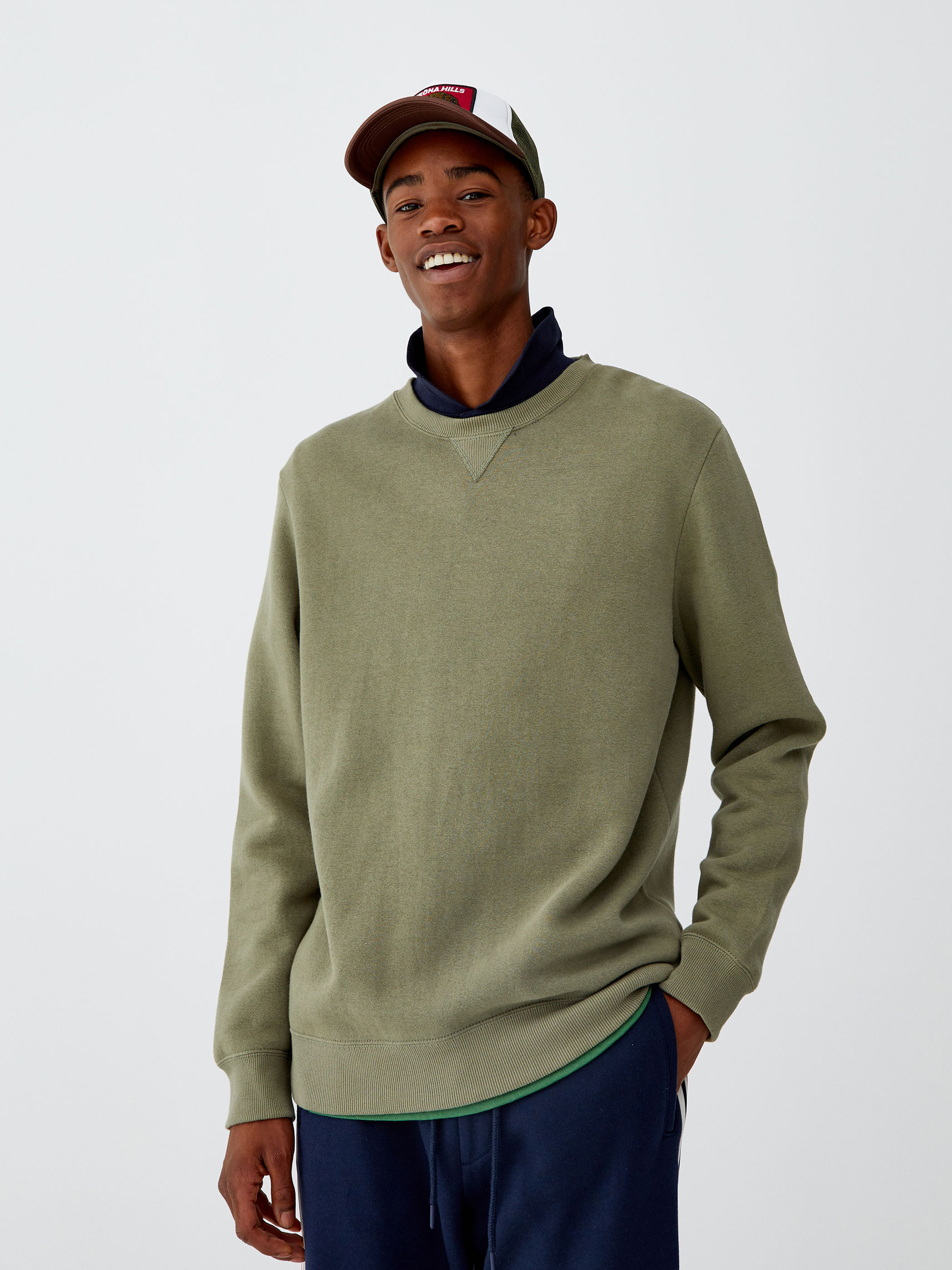 

Свитшот Pull & Bear 9593-514-505 M Хаки