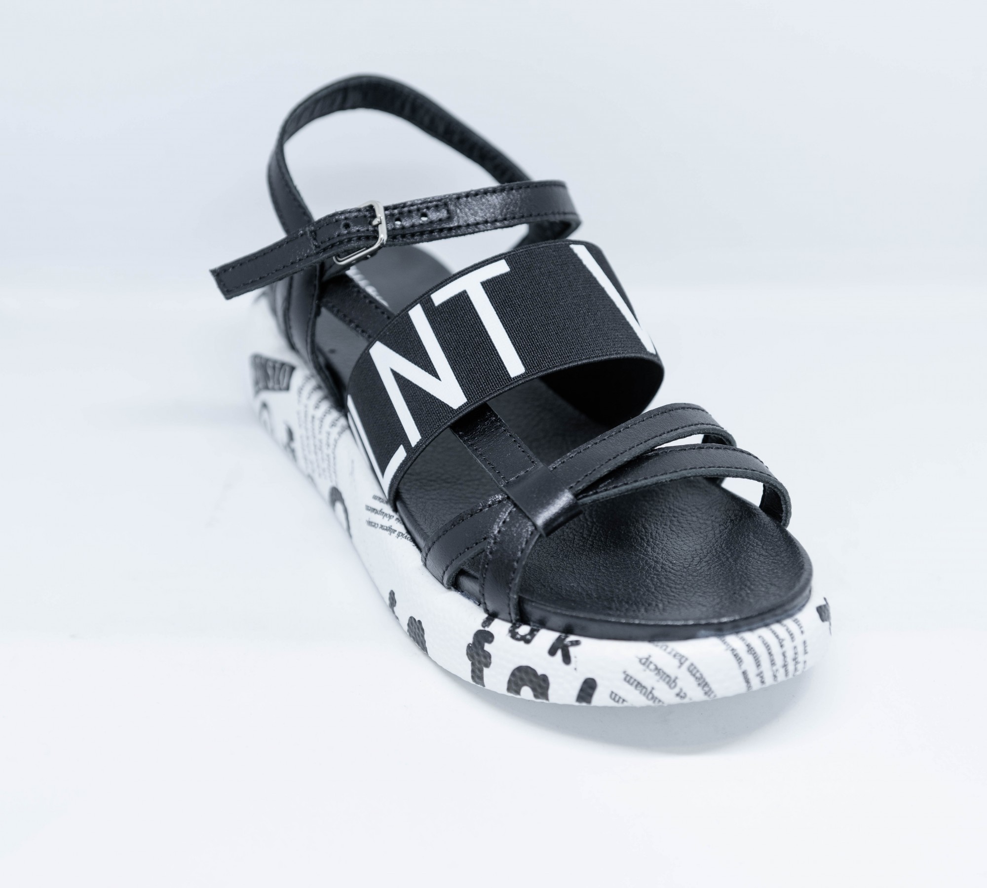 

Босоножки Olli shoes 171 40 Белые с черным
