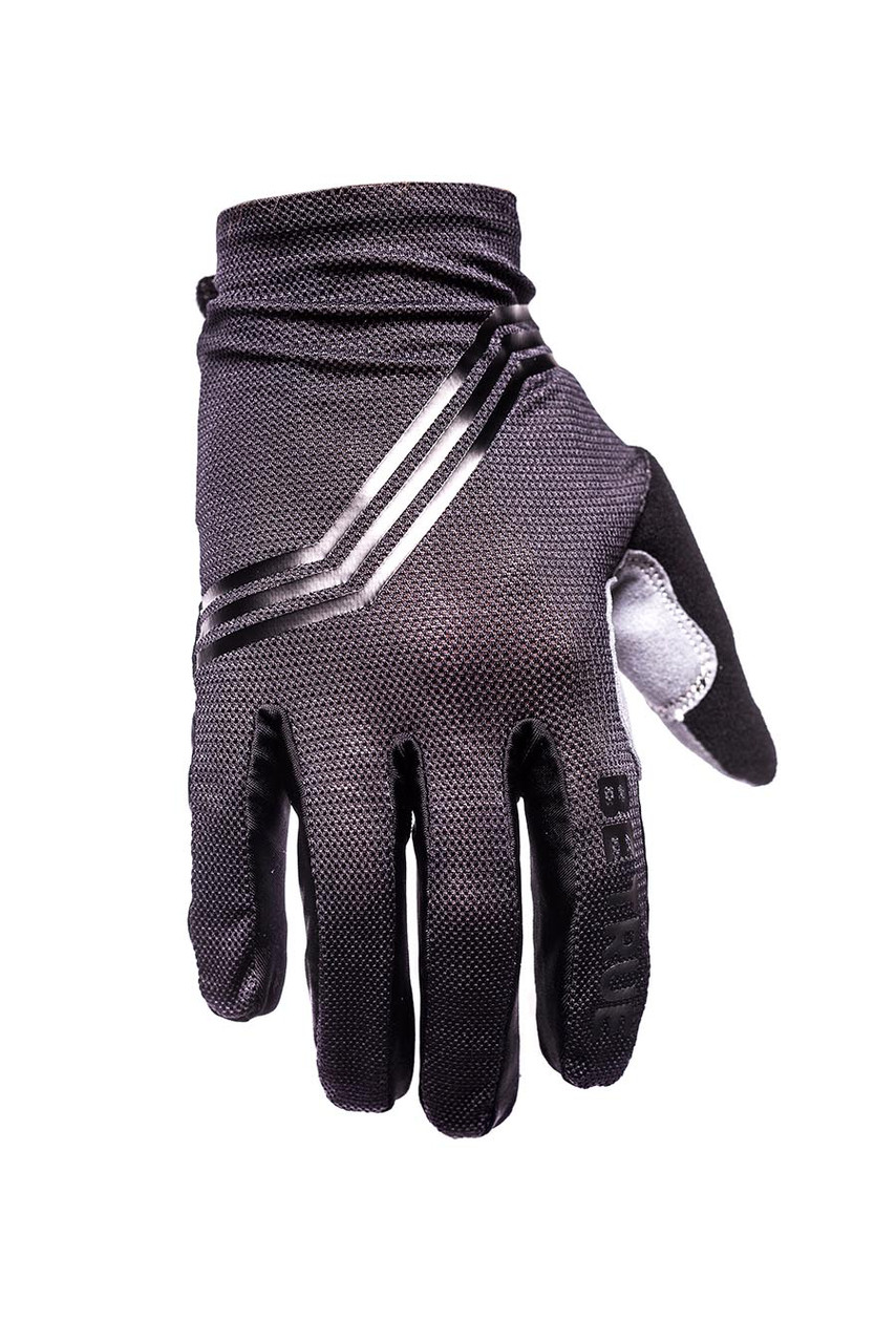 

Велоперчатки закрытые B10 NC-3180-2018 размер L