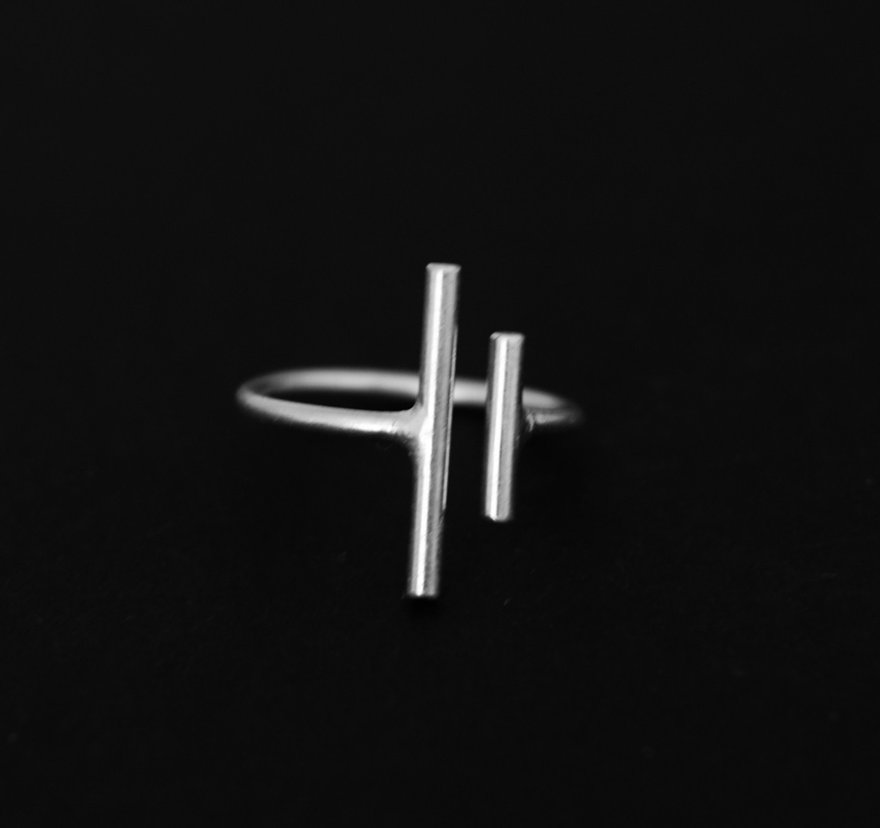

Кольцо Unique Jewellery UJ8 размер 20 Серебряное UJ817