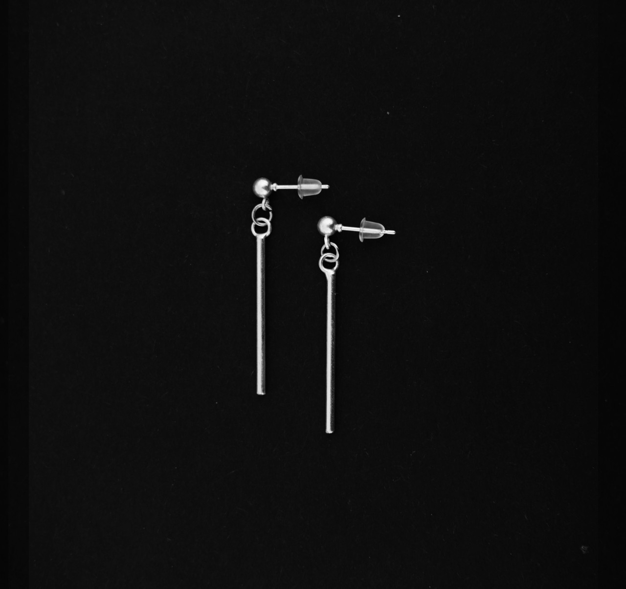 

Серьги Unique Jewellery UJ5 длина 3,5 см Серебряные UJ538