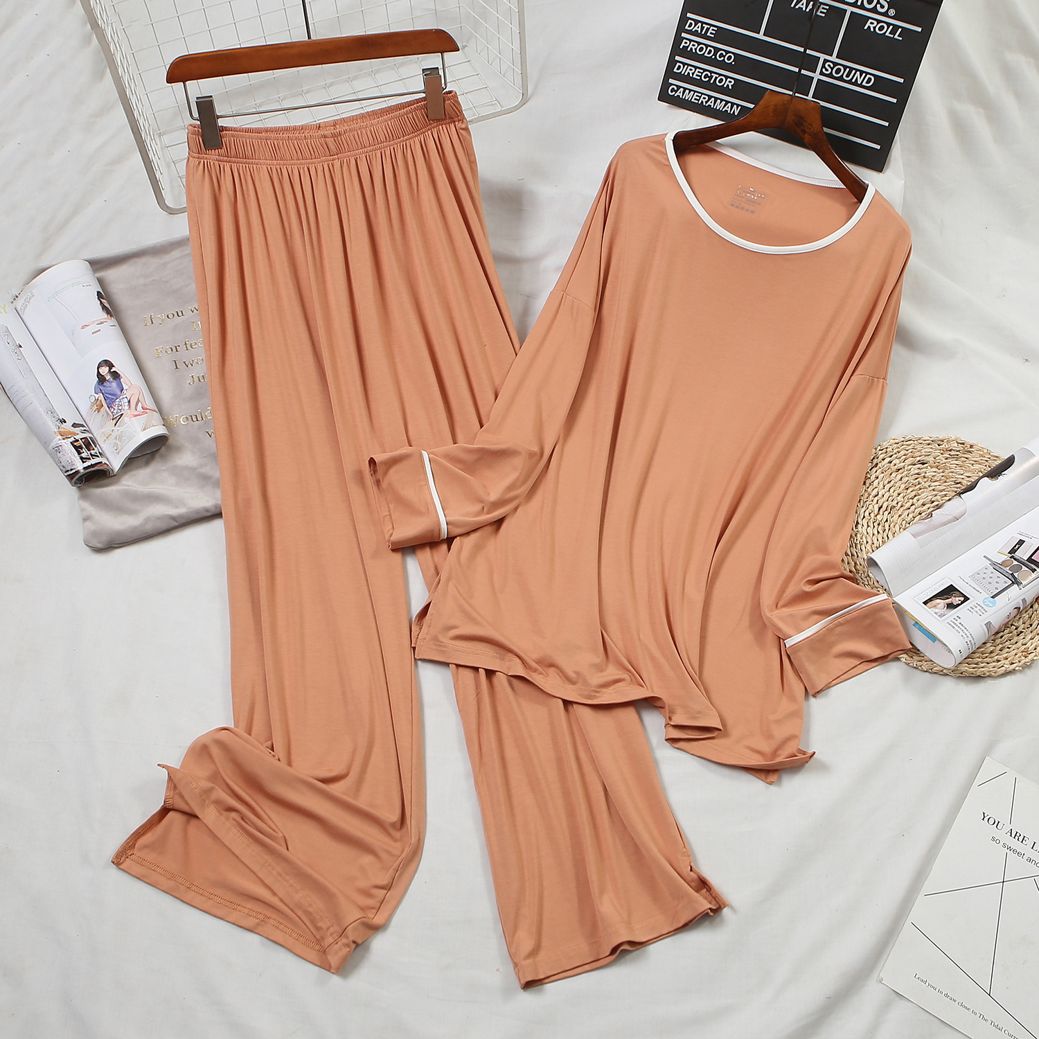 

Комплект домашний женский 2 в 1 Simplicity, персиковый Berni Fashion (One Size) Персиковый