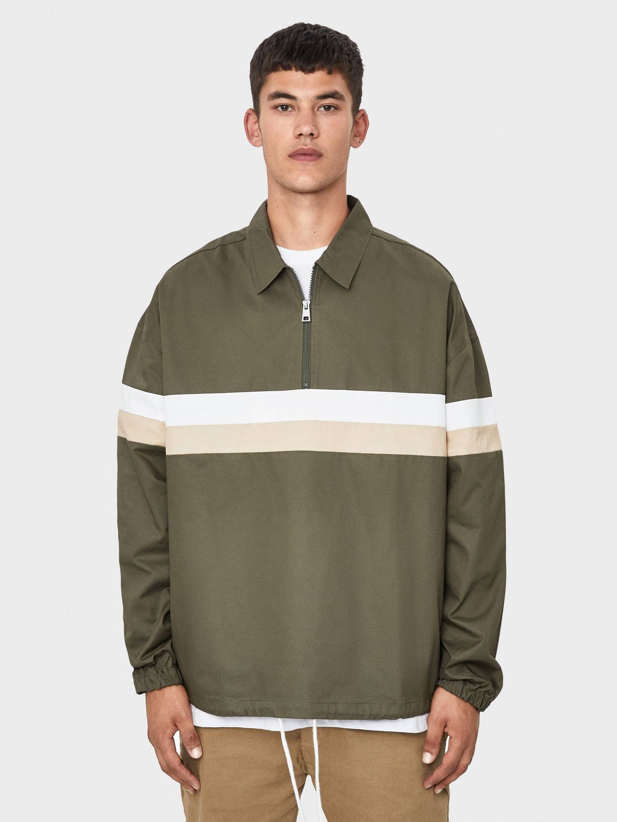 

Анорак Bershka 6076-777-505 S Хаки