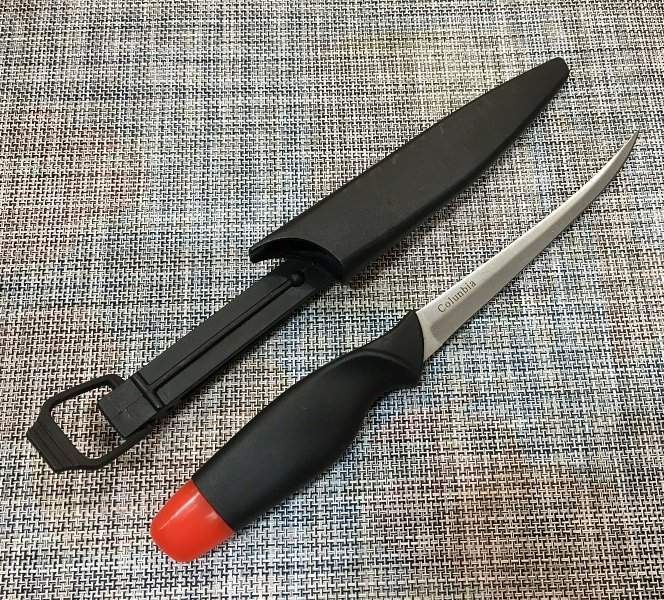 

Нескладной рыбацкий нож с чехлом Colunbia 438 Classic NEW (008782)