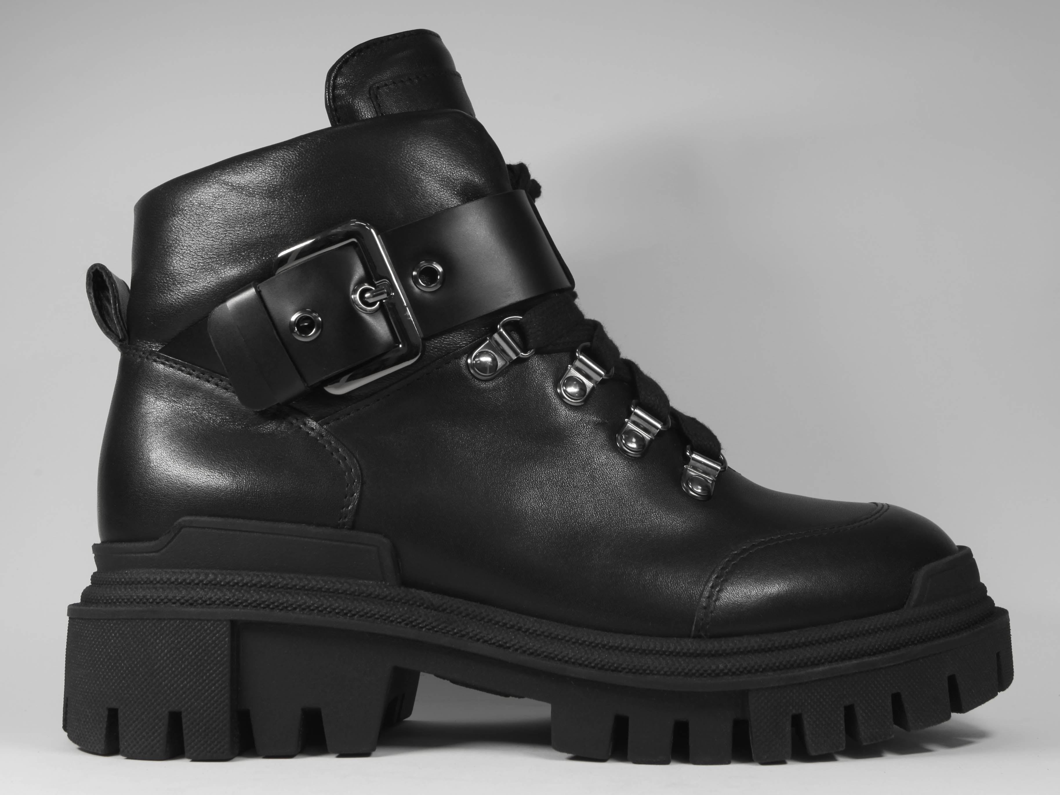 

Женские ботинки Fereski 1277-22 40 Черные (1277-22 BLK A01M01_W_tn_blk)