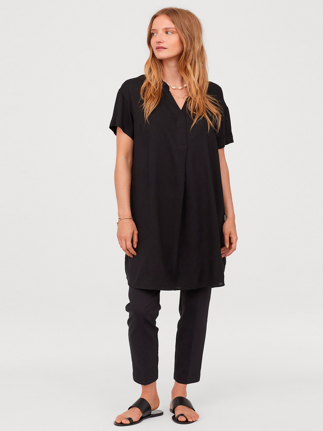 

Платье H&M 0745475-0  Черное, Платье H&M 0745475-0 40 Черное
