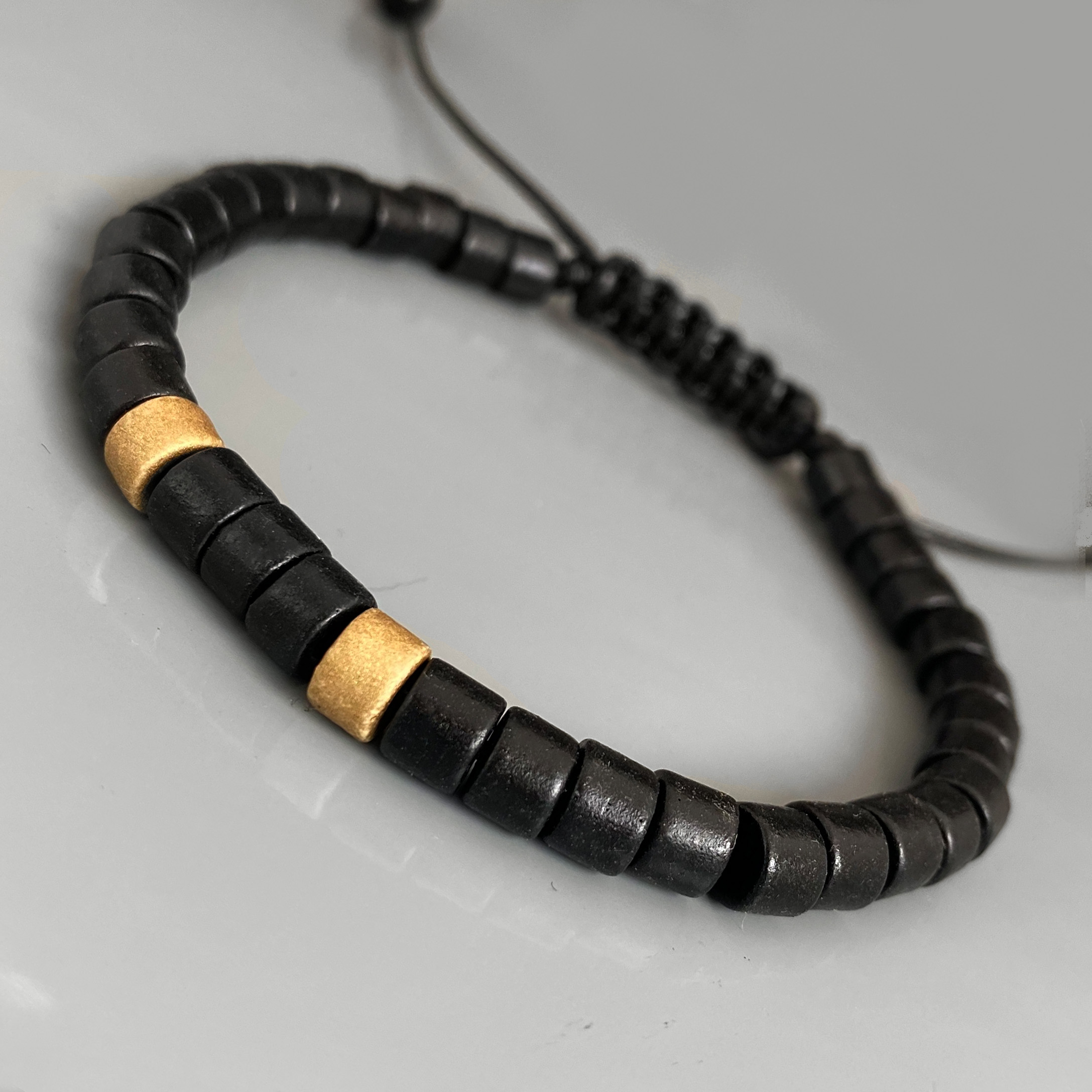 

Браслет O`LORCAIN Old із грецької кераміки розмір 21