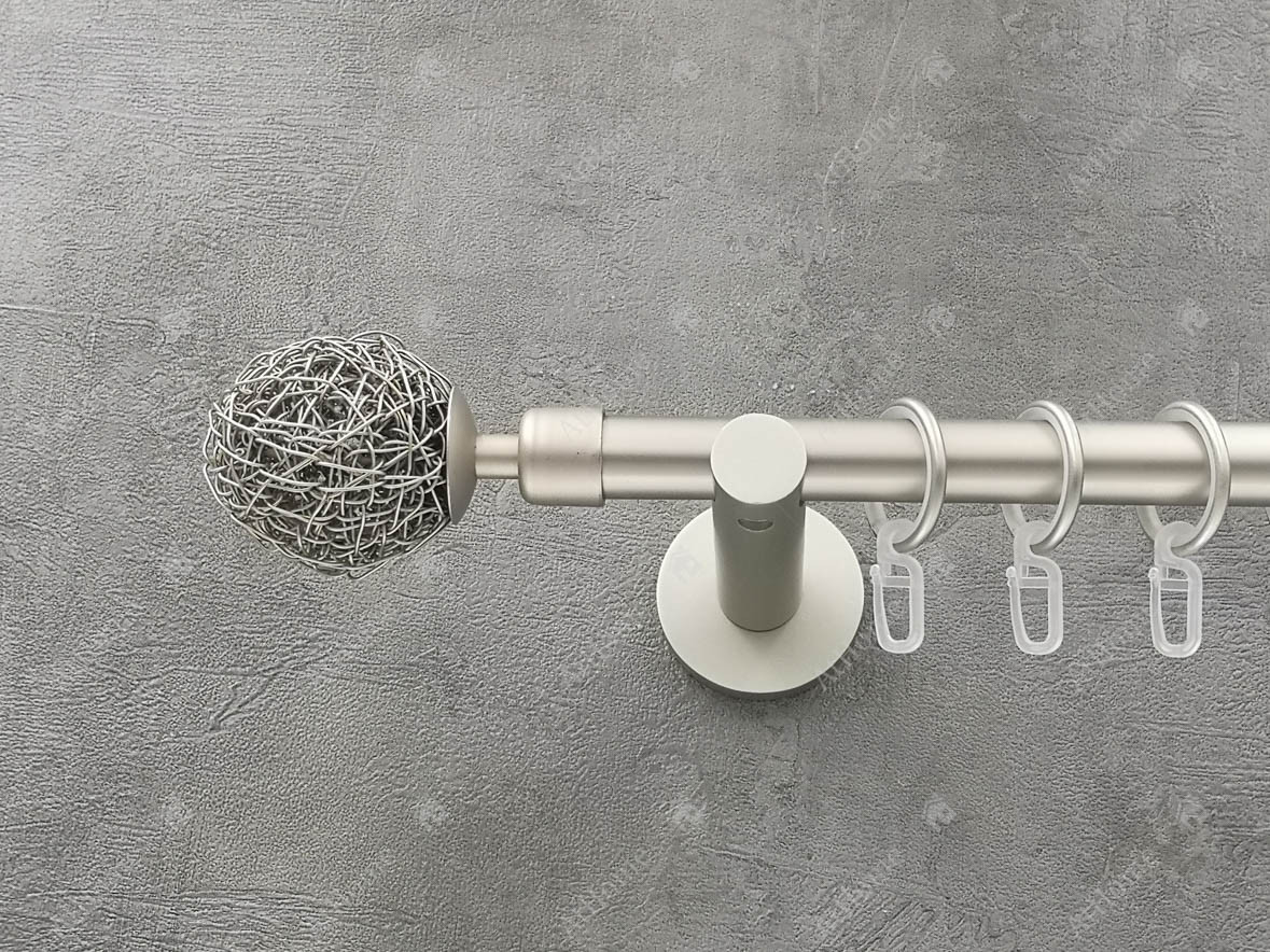 

Карниз Quadrum лофт 160 см одинарный универсальный Сатин 19 мм гладкая (кольца с крючками)