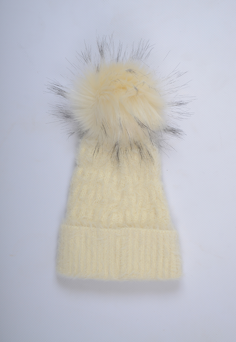

Шапка для девочки зимняя Mari-Knit 0851-03 48 шампань 57108