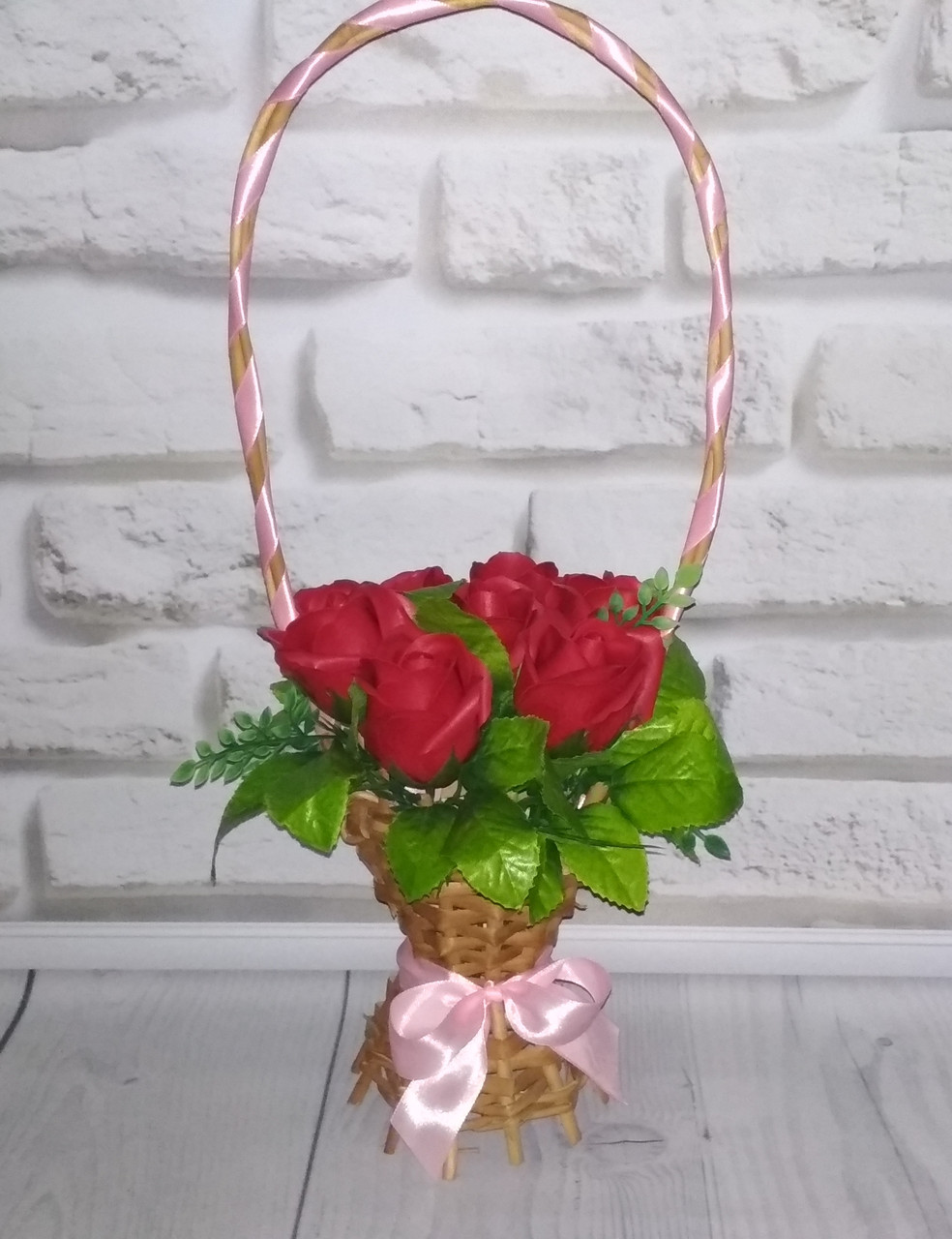 

Букет из мыла "Flowers for you" 7 роз в корзинке Красный