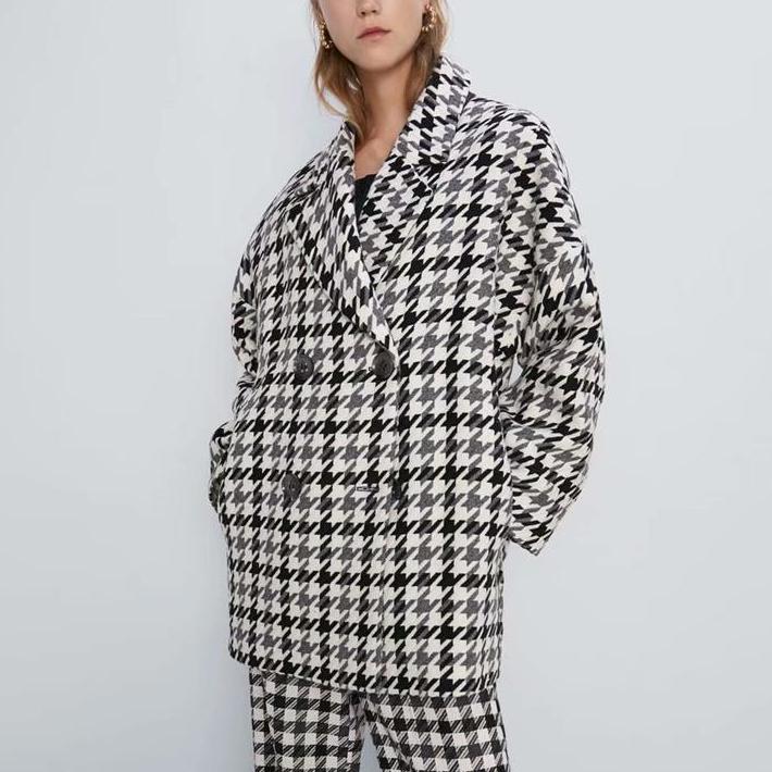 

Пальто женское двубортное Ornament Berni Fashion (M) Черный