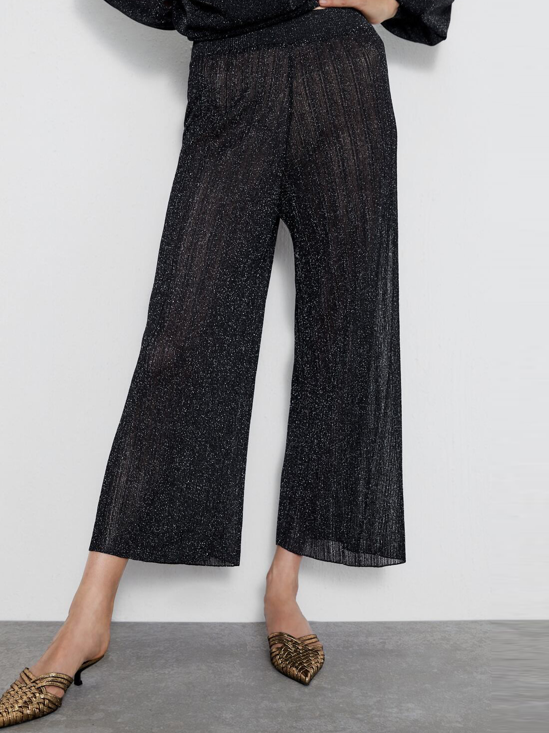 

Брюки Zara 01822116800 S Черные