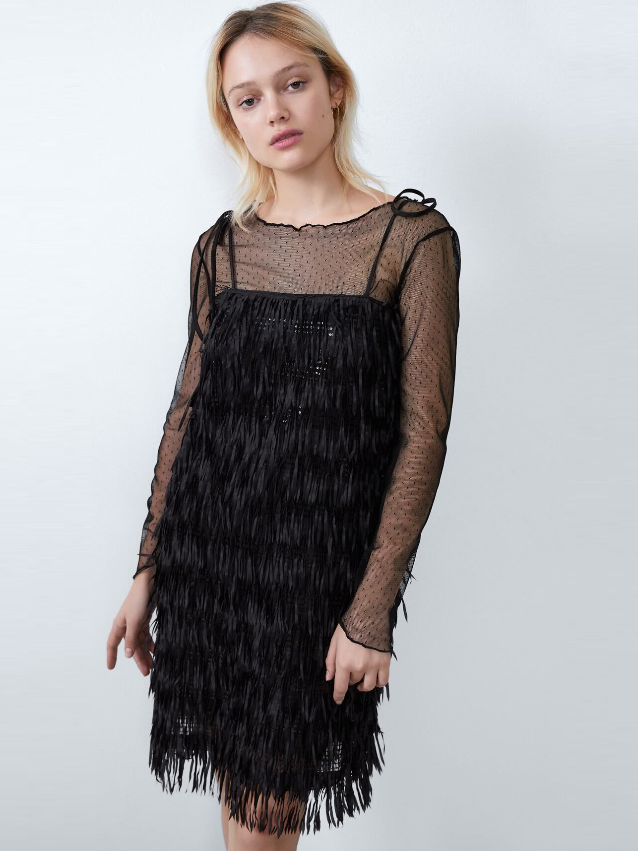 

Платье Zara 02712906800 S Черное