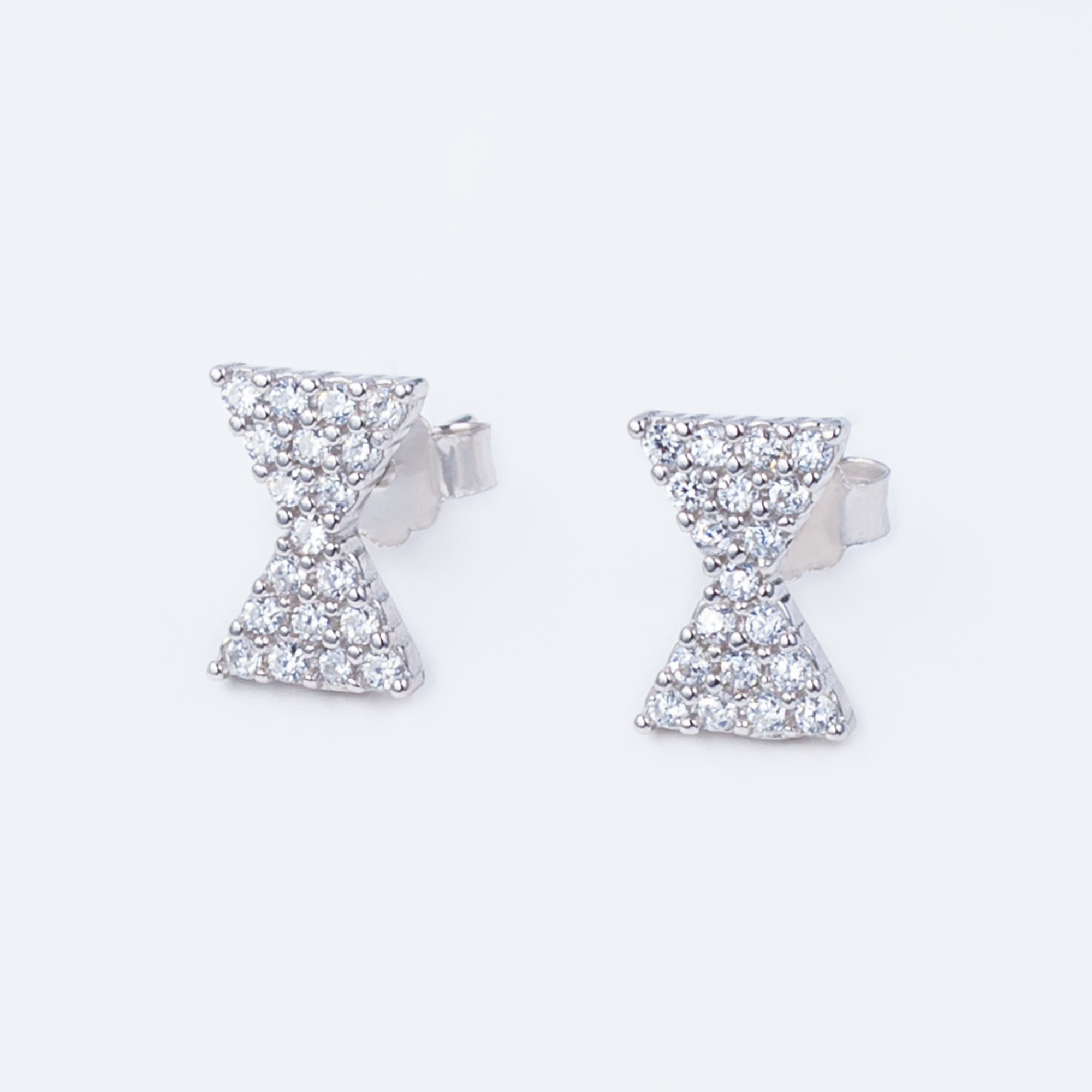 

Сережки TOP Silver 1,40 г 520286б