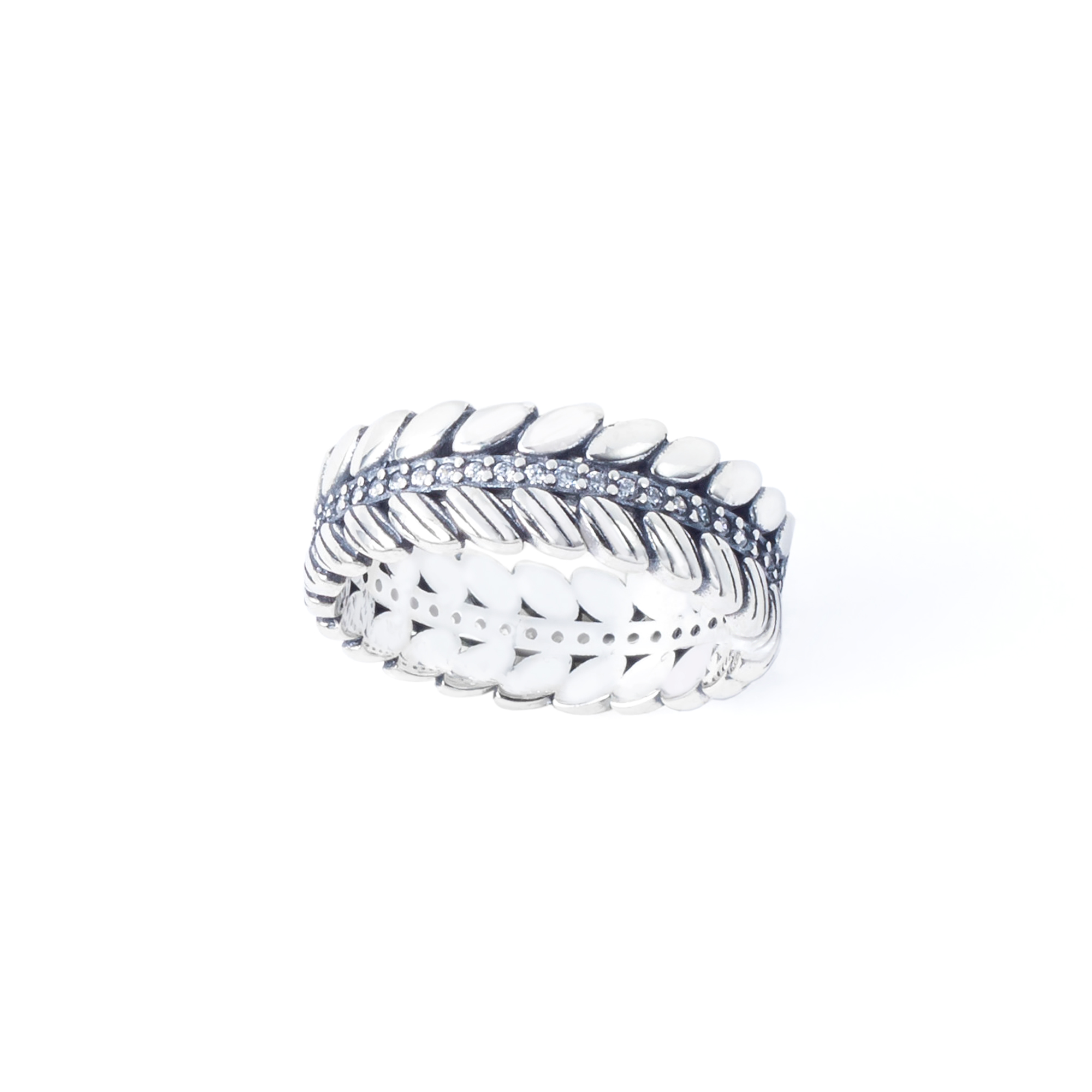 

Каблучка TOP Silver размер 17,0 4,83 г 510294б