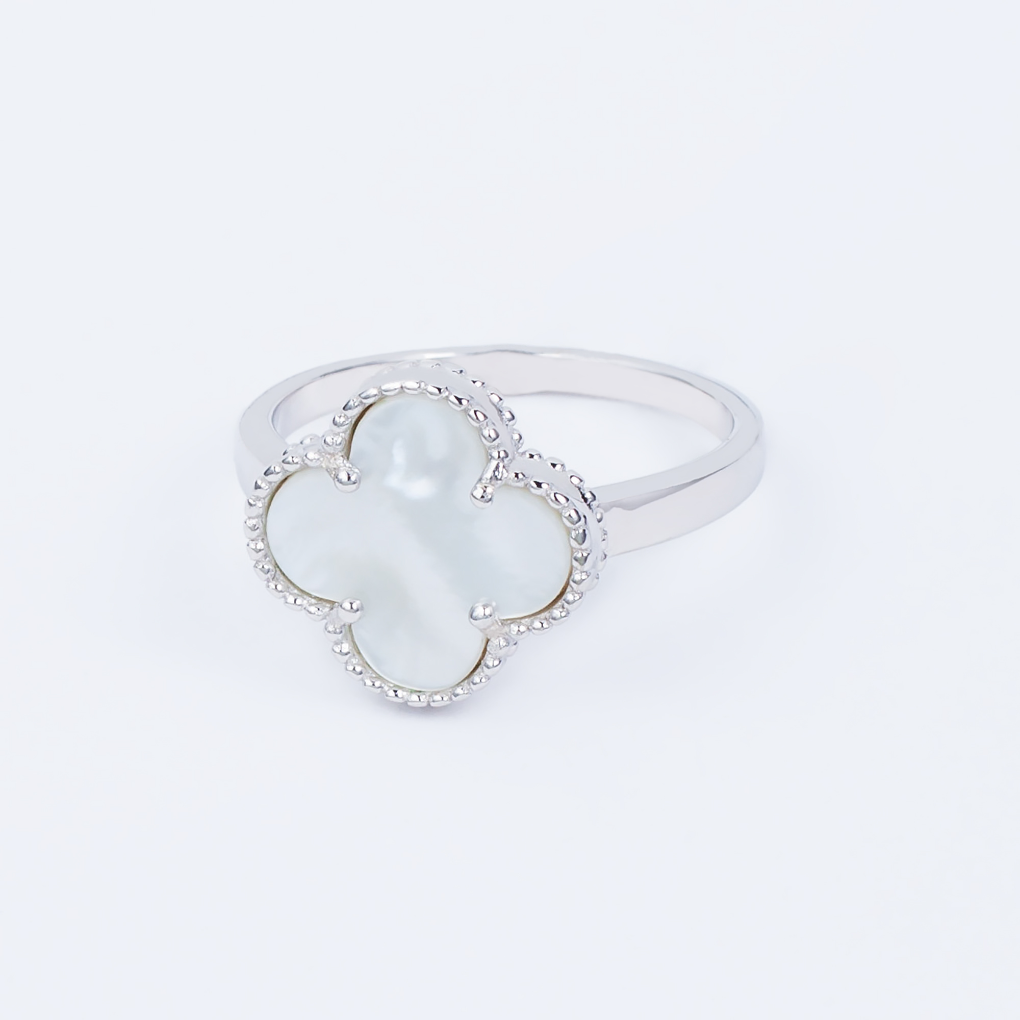 

Каблучка TOP Silver розмір 18,0 3,77 г