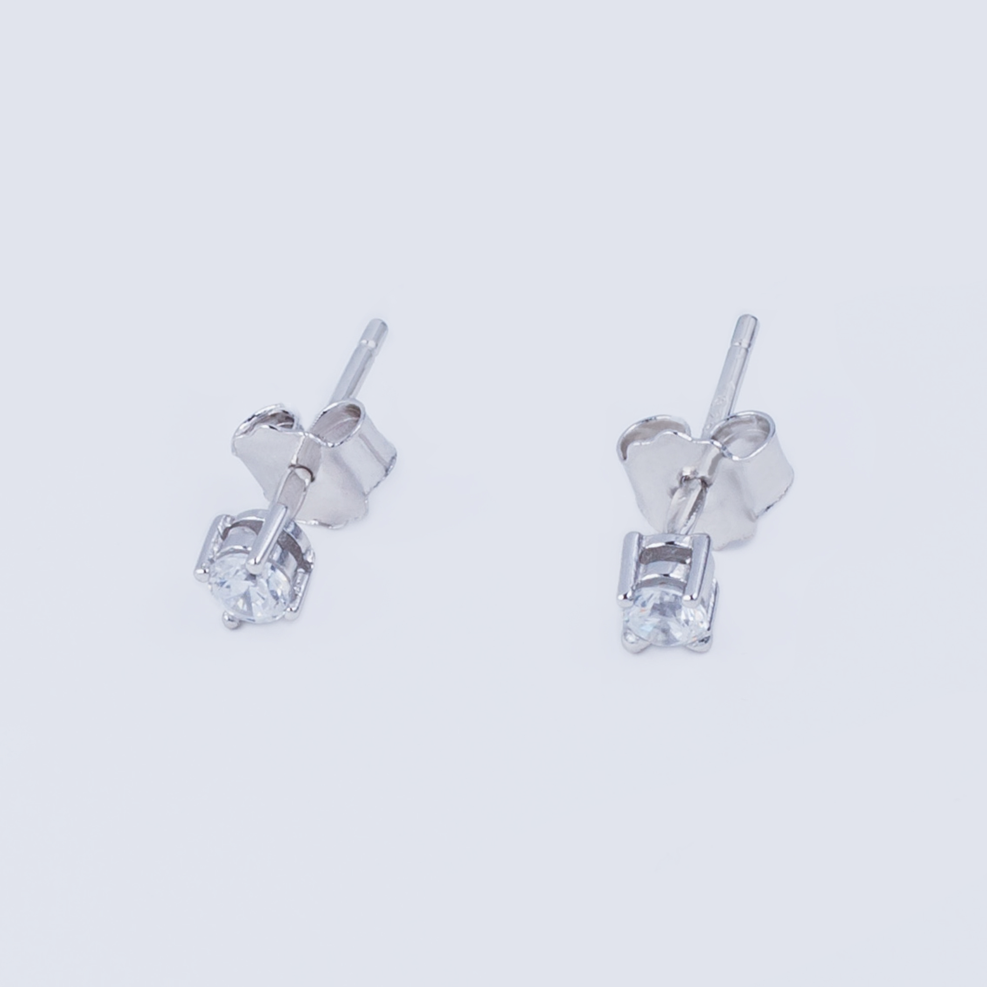 

Сережки TOP Silver 0,56 г 520163б